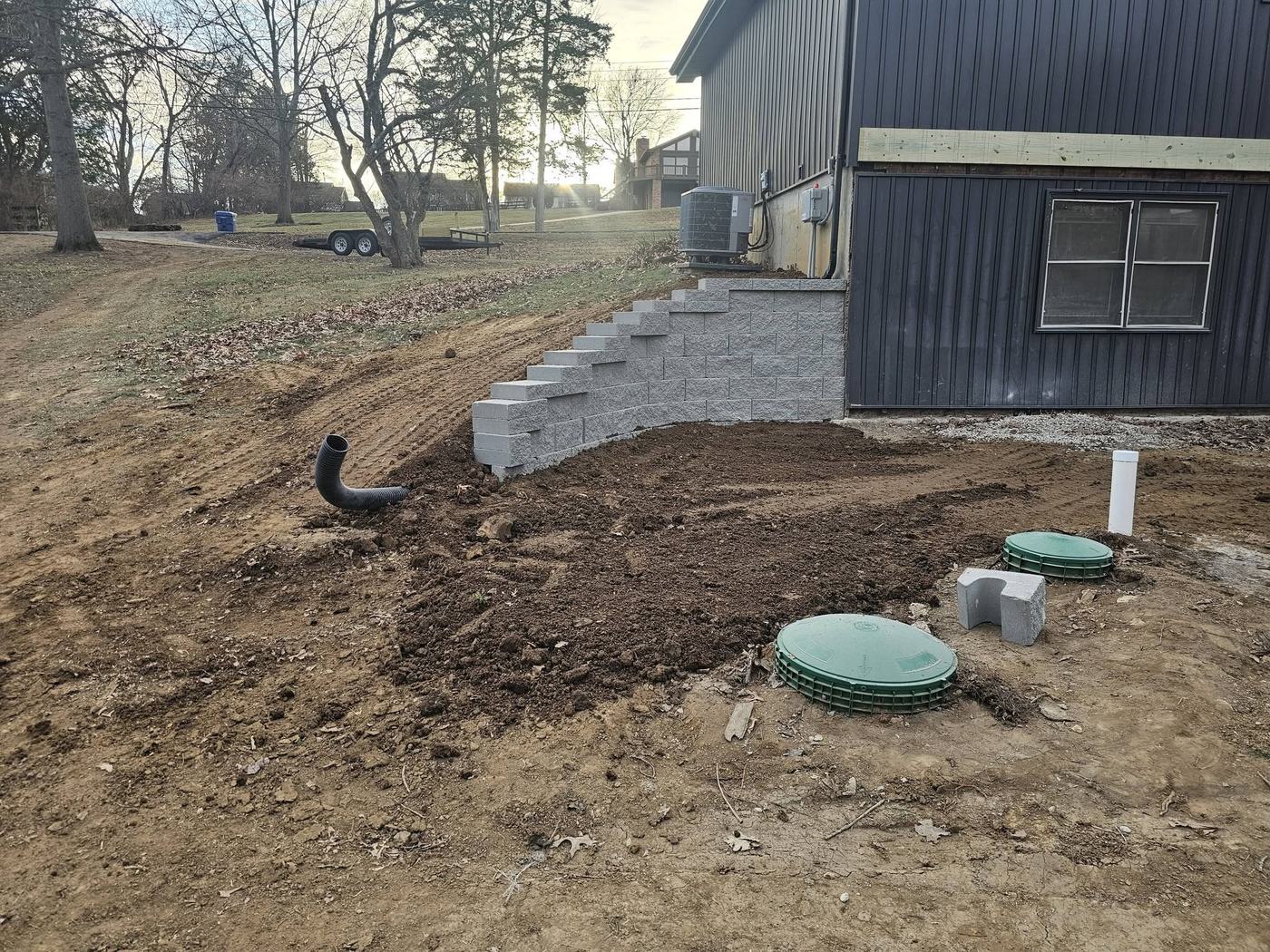 Wall up, the ground around it still open